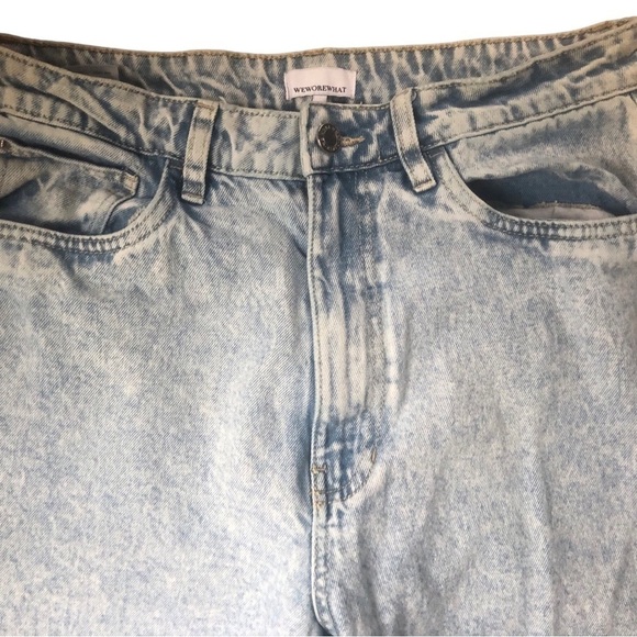 WeWoreWhat Icon Mom Jean Sz 31 Light Wash Distressed Raw Hem Wide Leg Mid Waist - Picture 3 of 7
